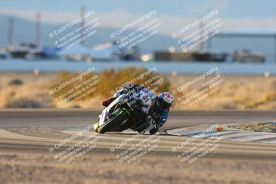 media/Nov-17-2024-CVMA (Sun) [[1fec520723]]/Race 18-Supersport Middleweight/